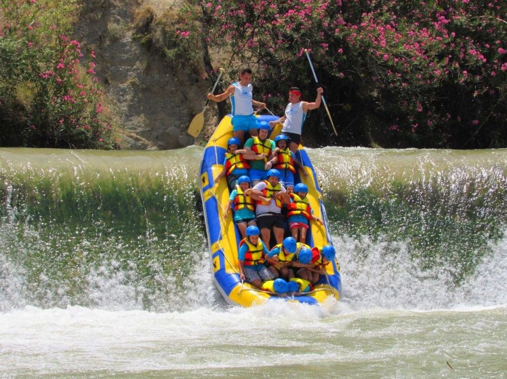 El portal de experiencias Aladinia.com destaca el descenso por el río pasando por Cieza, Abarán y Blanca como una de las mejores zonas de España para hacer ‘rafting’