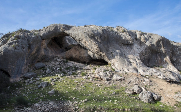La Cueva del Arco en Cieza desvela una cápsula del tiempo prehistórica